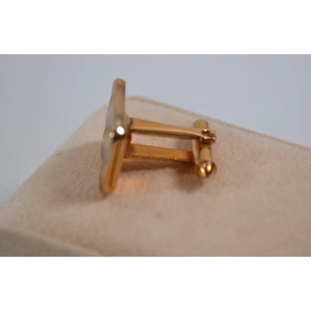 Vintage Men's Gold Toned Cuff Links Woven Pattern .75